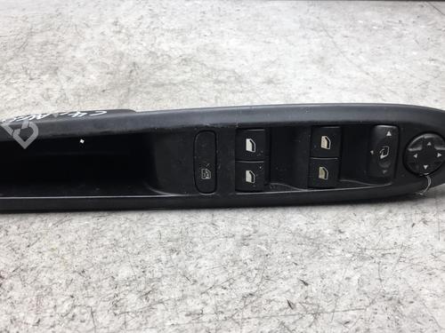 Used Left front window switch Left front window switch CITROËN C4 II (NC_) 1.6 HDi 115 (114 hp) 25511012 25511012