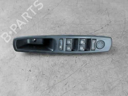 Used Left front window switch RENAULT MEGANE III Hatchback (BZ0/1_, B3_) 1.5 dCi (86 hp) 25554703