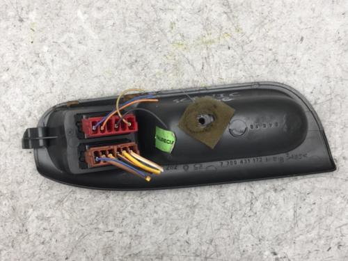 Fensterheberschalter links vorne für RENAULT SCÉNIC I MPV (JA0/1_, FA0_) 1.9 dCi (JA05, JA1F) (102 hp) 25557755
