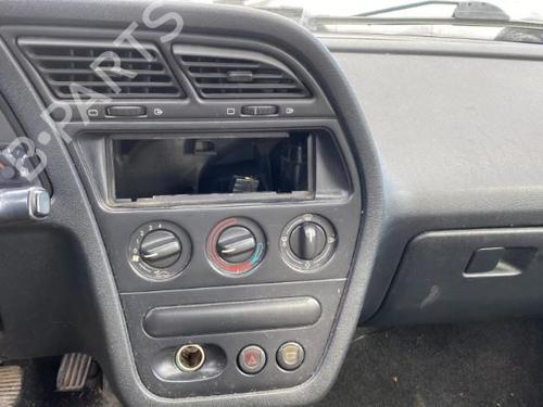 Left front door PEUGEOT 306 Hatchback (7A, 7C, N3, N5) 1.9 D | BP25548752C2