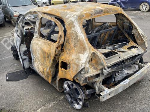 Headrest RENAULT TWINGO III (BCM_, BCA_) 0.9 TCe 95 | BP29928688I31