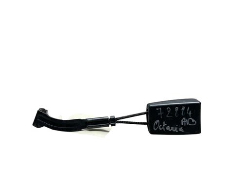 Used Seat buckle SKODA OCTAVIA II Combi (1Z5) 1.6 TDI (105 hp) 25503926