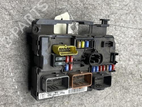 Zekeringkast CITROËN C3 II (SC_) 1.4 HDi 70 (SC8HZC, SC8HR0, SC8HP4) (68 hp) 25571890