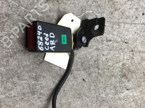 Used Seat buckle KIA CEE'D (JD) 1.6 CRDi 136 (136 hp) 25546443