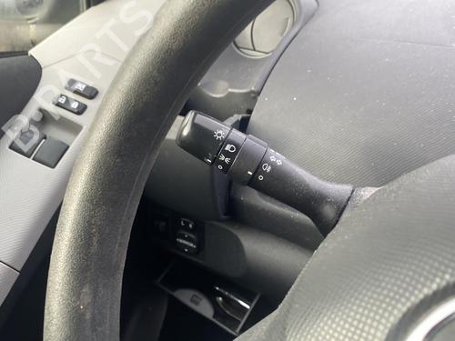 Left front window switch TOYOTA YARIS (_P9_) 1.0 VVT-i (KSP90_, KSP90R) | BP25573597I27 