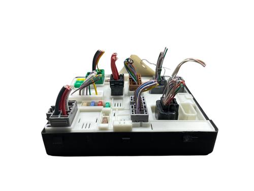 Used Fuse box Fuse box RENAULT SCÉNIC III (JZ0/1_) 1.6 dCi (JZ00, JZ12) (130 hp) 33198457 33198457