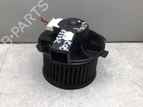 Moteur de chauffage PEUGEOT 206 Hatchback (2A/C) 1.4 i (75 hp) 25579034