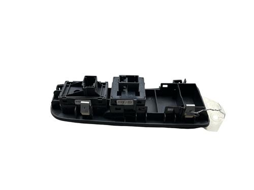 Used Left front window switch Left front window switch FIAT GRANDE PUNTO (199_) 1.2 (65 hp) 25561004 25561004