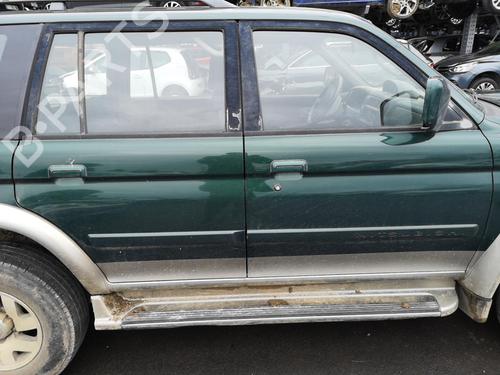 Seat buckle MITSUBISHI PAJERO SPORT I (K7_, K9_) 2.5 TD (K94W, K74T) | BP25525400I32 