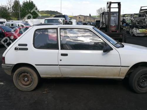 Left mirror PEUGEOT 205 II (20A/C) 1.7 Diesel | BP25577787C26 