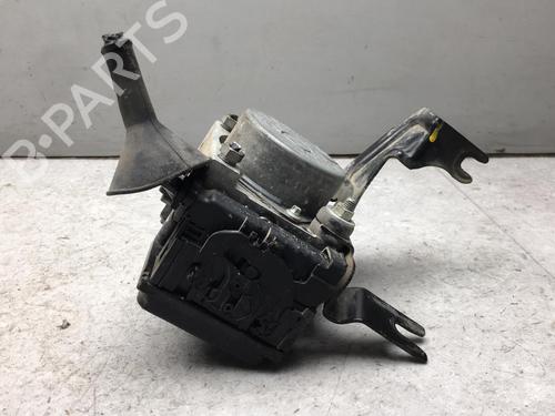 Used ABS pump RENAULT CLIO III Grandtour (KR0/1_) 1.5 dCi (KR0G) (68 hp) 25581153