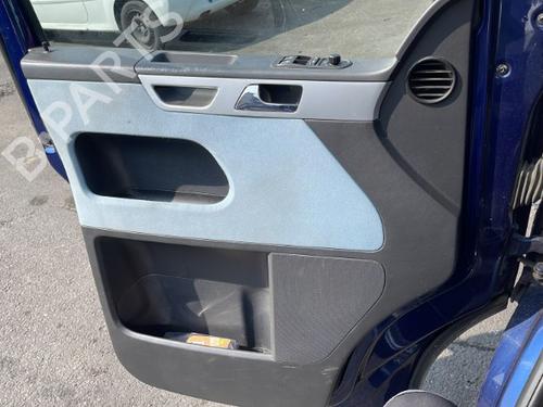 Brugte VW MULTIVAN T5 (7HM, 7HN, 7HF, 7EF, 7EM, 7EN)  2.5 TDI  2495166