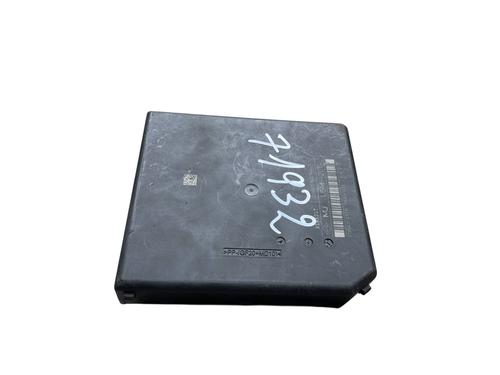 Used Fuse box Fuse box RENAULT MASTER III Van (FV) 2.3 dCi 135 FWD (FV0N, FV08, FV06, FV00, FV1S) (136 hp) 32777952 32777952