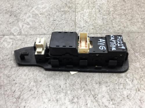 Used Left front window switch CHEVROLET CAPTIVA (C100, C140) 2.0 D 4WD (150 hp) 25529404