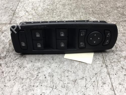 Venstre Foran elrute bryter RENAULT MEGANE III Hatchback (BZ0/1_, B3_) 1.9 dCi (BZ0N, BZ0J) (131 hp) 25521915