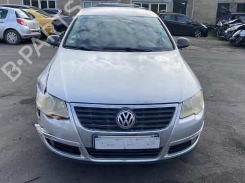 Left headlight VW PASSAT B6 (3C2) 2.0 TDI | BP25572170C28 
