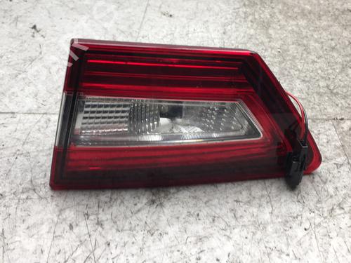 right-tailgate-light-renault-clio-iv-bh_-2012-2013-2014-2015-2016-2017-2018-2019-2020-2021-25546680 main image