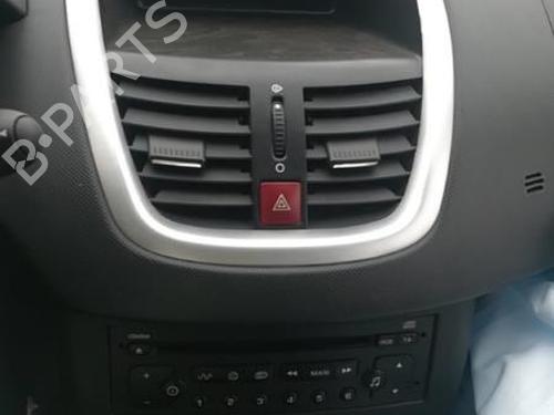 Right taillight PEUGEOT 206+ (2L_, 2M_) 1.4 i | BP25552543C35 