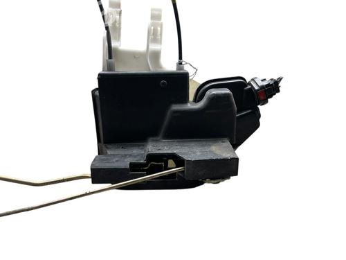 front-right-lock-hyundai-santa-fe-i-sm-2000-2001-2002-2003-2004-2005-2006-25504548 main image