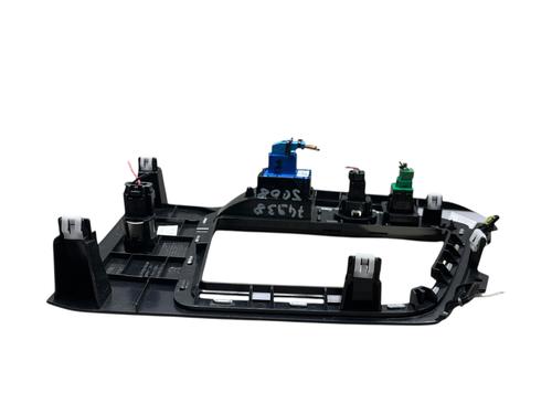 Middle console PEUGEOT 5008 II (MC_, MJ_, MR_, M4_) 1.2 THP (MRHNYH, MRHNYW, MRHNSJ, MRHNSU, MRHNSM) | BP28424844I22 