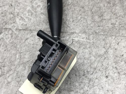 steering-column-stalk-toyota-yaris-_p1_-1999-2000-2001-2002-2003-2004-2005-25576555 main image