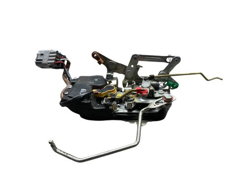 front-left-lock-toyota-hiace-iv-van-__h1_-__h2_-1995-1996-1997-1998-1999-2000-2001-2002-2003-2004-2005-2006-2007-2008-2009-2010-2011-2012-30508118 main image