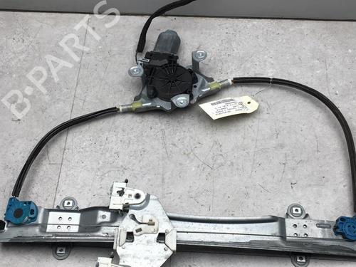 Rudehejsemekanisme Højre foran RENAULT TWINGO II (CN0_) 1.2 16V (CN04, CN0B) (75 hp) 25561204