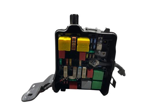 Used Fuse box PEUGEOT 208 I (CA_, CC_) 1.6 HDi / BlueHDi 75 (75 hp) 32121357