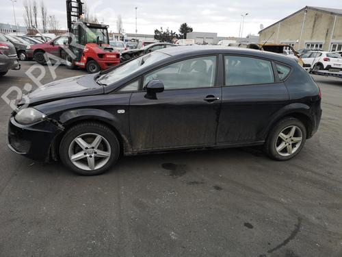 Right tailgate light SEAT LEON (1P1) 1.6 TDI | BP25525112C80 