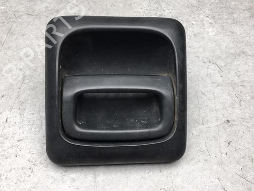 Venstre fortil udvendigt håndtag Venstre fortil udvendigt håndtag FIAT DUCATO Van (244_) 2.3 JTD (110 hp) 33397182 33397182