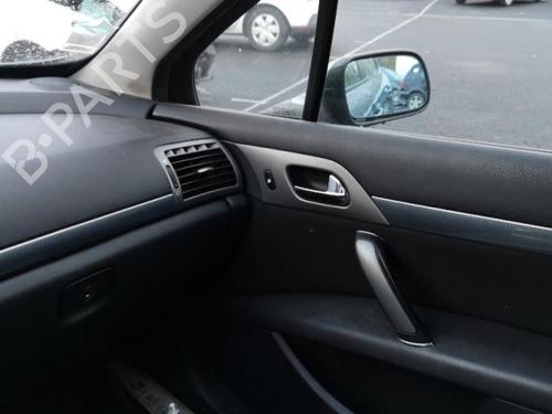 Right front fog light PEUGEOT 407 (6D_) 2.0 HDi 135 (6DRHRH, 6DRHRE, 6DRHRG, 6DRHRJ) | BP25576758C31 