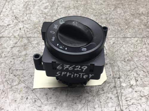 Used Headlight switch MERCEDES-BENZ SPRINTER 3-t Van (B906) 214 CDI (906.611, 906.613) (143 hp) 25515136