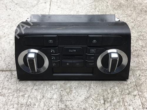 Used Climate control AUDI A3 Sportback (8PA) 2.0 TDI 16V (140 hp) 25546834