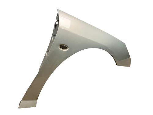 Right front fenders PEUGEOT 407 (6D_) 2.0 HDi 135 (6DRHRH, 6DRHRE, 6DRHRG, 6DRHRJ) | BP26385684C42 