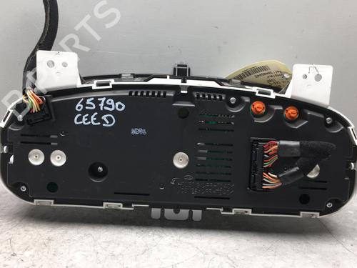 Used Instrument cluster KIA CEE'D SW (ED) 1.6 CRDi 115 (115 hp) 25580801