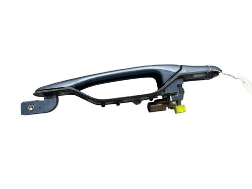 front-left-exterior-door-handle-mitsubishi-outlander-i-cu_w-2001-2002-2003-2004-2005-2006-2007-2008-25539589 main image