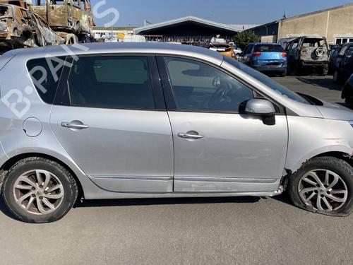 RENAULT SCÉNIC III (JZ0/1_)  1.5 dCi  2493337
