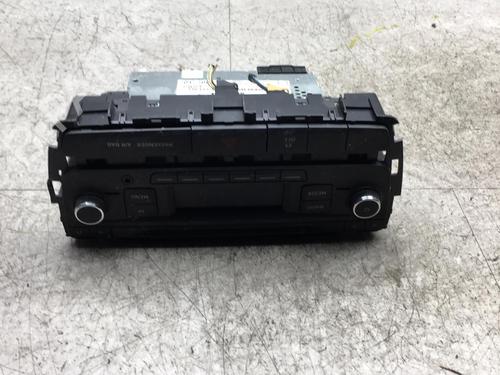 Used Radio SEAT IBIZA IV (6J5, 6P1) 1.6 TDI (90 hp) 25528915