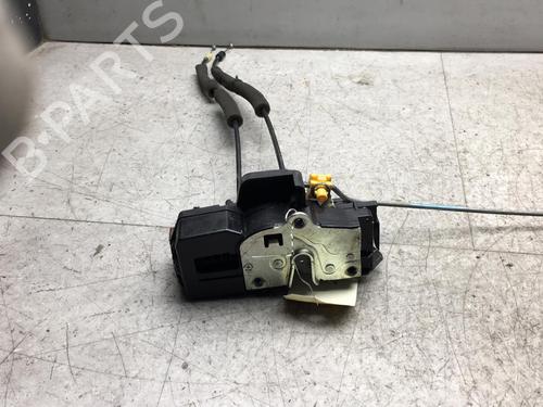Used Front right lock CHEVROLET CAPTIVA (C100, C140) 2.0 D 4WD (150 hp) 25570738