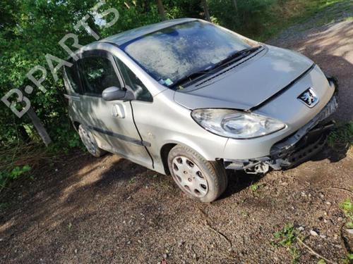 AC compressor PEUGEOT 1007 (KM_) 1.4 HDi | BP25581909M34 - Image 9