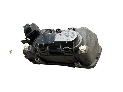 right-headlight-audi-a3-8l1-1996-1997-1998-1999-2000-2001-2002-2003-2004-2005-2006-29538458 main image