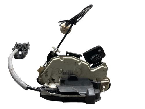 Front left lock VW GOLF VI (5K1) 1.6 TDI | BP31131137C98 - Image 3