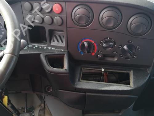 Right front indicator IVECO DAILY III Van 29 L 10 V (ALJA43A2, ALJA42A2, ALJA41A2) | BP25532095C33 - Image 12