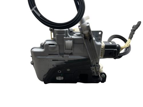 Front left lock VW PASSAT B6 (3C2) 2.0 TDI 16V | BP32140513C98 - Image 2