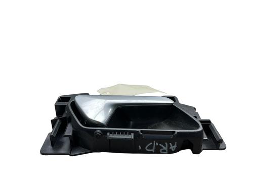 Used Rear right interior door handle Rear right interior door handle PEUGEOT 3008 II SUV (MC_, MR_, MJ_, M4_) 1.5 BlueHDi 130 (131 hp) 26684035 26684035
