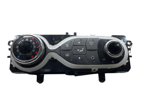 Used Climate control RENAULT ZOE (BFM_) ZOE (92 hp) 29005146