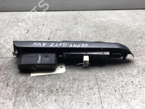 Mando elevalunas delantero izquierdo HYUNDAI GETZ (TB) 1.5 CRDi (82 hp) 25541306