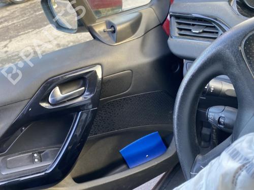 Left front window switch PEUGEOT 208 I (CA_, CC_) 1.4 HDi | BP25539913I27  - Image 30