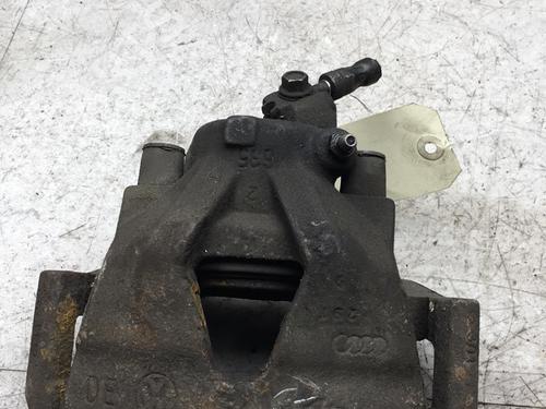 Venstre bremsekaliper foran VW BORA I (1J2) 2.3 V5 | BP25581680M105 