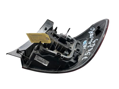 left-taillight-dacia-sandero-ii-2012-32315396 main image